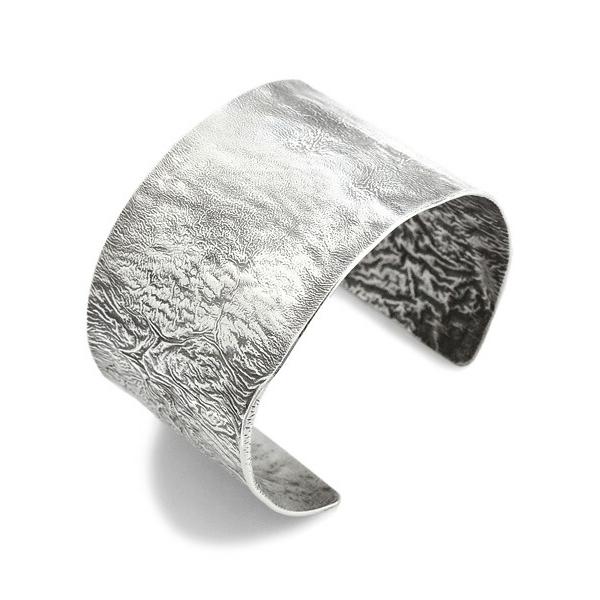 TSUNAIHAIYA（ツナイハイヤ） Texturerized Bangle (Reticulation