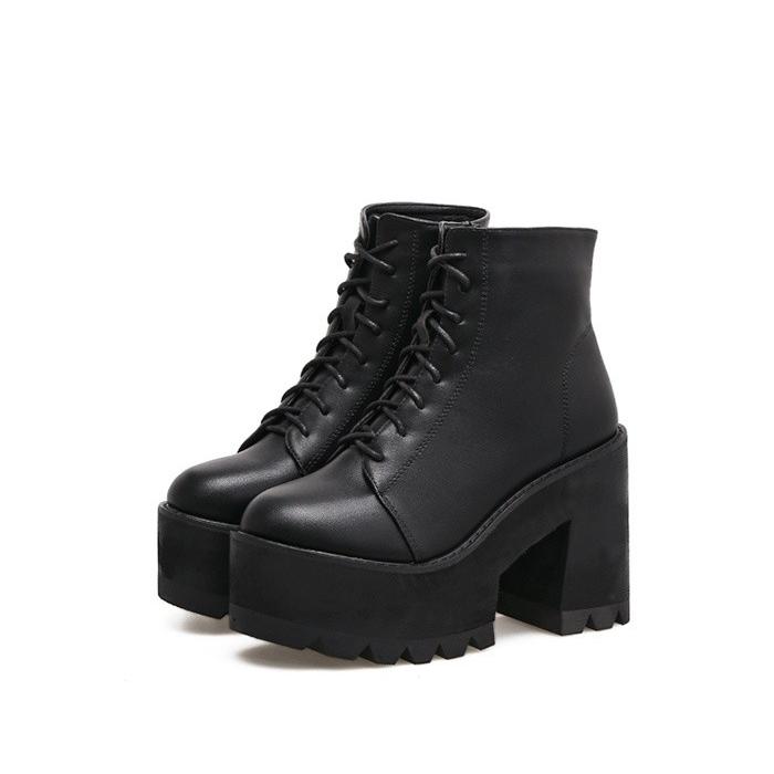 レースアップ ショートブーツ レディース 編み上げブーツ 黒 ブーツ