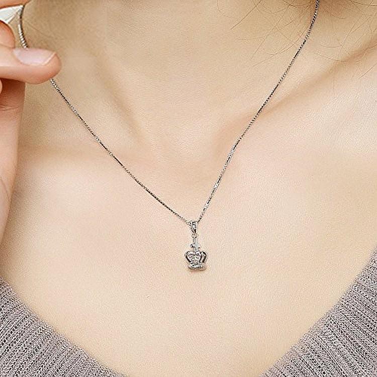 IUHA 【クラウン】王冠ネックレス シルバー製 SWAROVSKIスワロフスキー 
