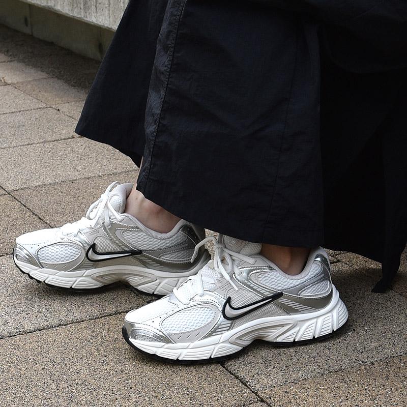 ナイキ nike レディース スニーカー カジュアル シューズ ファッション 靴 ローカット レトロランニング ウィメンズV5 RNR HQ7901 104 NIKE（ナイキ） レディース スニーカー カジュアル シューズ