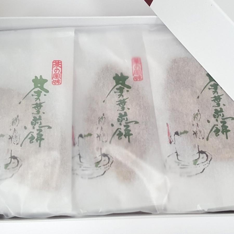 【人気商品】 第1位獲得 京都の和菓子土産 茶の葉せんべい 17枚箱入 marinetechs.com marinetechs.com
