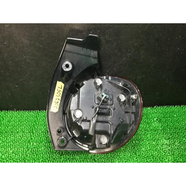 ピクシスジョイ 5BA-LA250A 左テールランプ R59 20519 81560-B2550