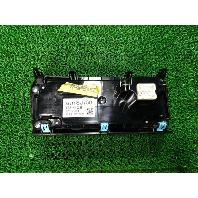 フォレスター 5AA-SKE A/Cスイッチパネル M2Y 72311SJ750 : 株式