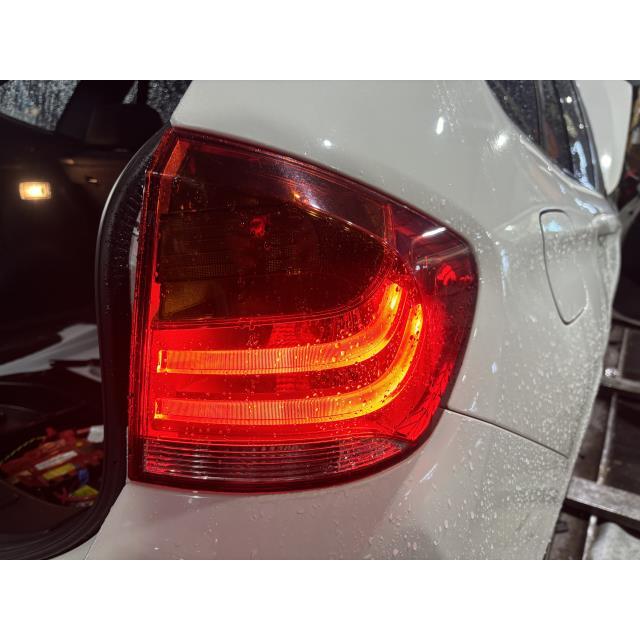 BMW X1 CBA-VL18 右テールランプ 300 2990110-09 : 株式会社イワマ 