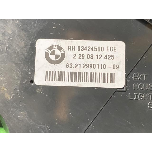 BMW X1 DBA-VL20 右テールランプ 300 2990110-09 : 株式会社イワマ 