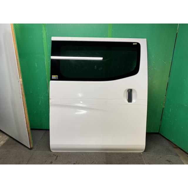 右ドア 5UPJ-82621234]VW・T-Cross(ティークロス)(C1DKR)右前ドア内張り 中古