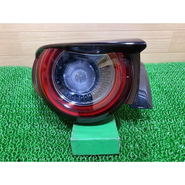 【値下げ！】【美品】CX-8 テールレンズ 左側 シーエックス CX−30 3DA-DM8P 左テールランプ 46V DFR7-51