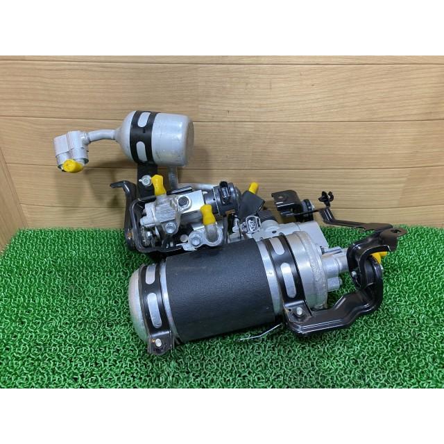 プリウス 6LA-ZVW52 アキュームレーター 791 447900-0211 88470-47021