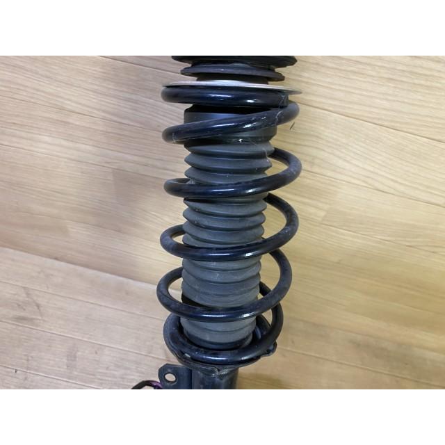 ソリオ 5AA-MA37S 右FストラットASSY ZVR 41601-83S10 41601-83S10の画像