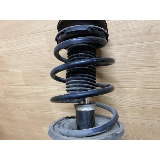 カムリ DAA-AVV50 左FストラットASSY 070 48520-33650 48520-80282の画像