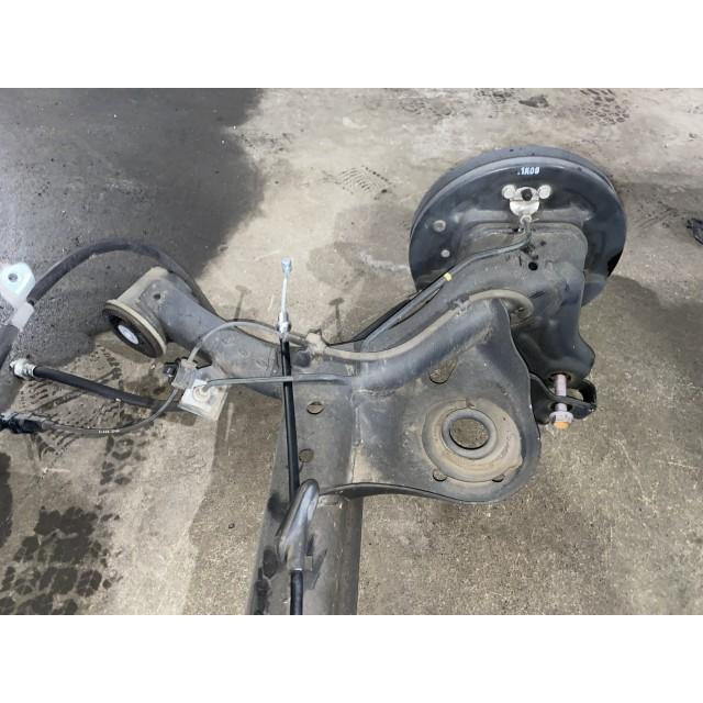クロスビー 4AA-MN71S RアクスルビームASSY D7Z  46500-76R11の画像
