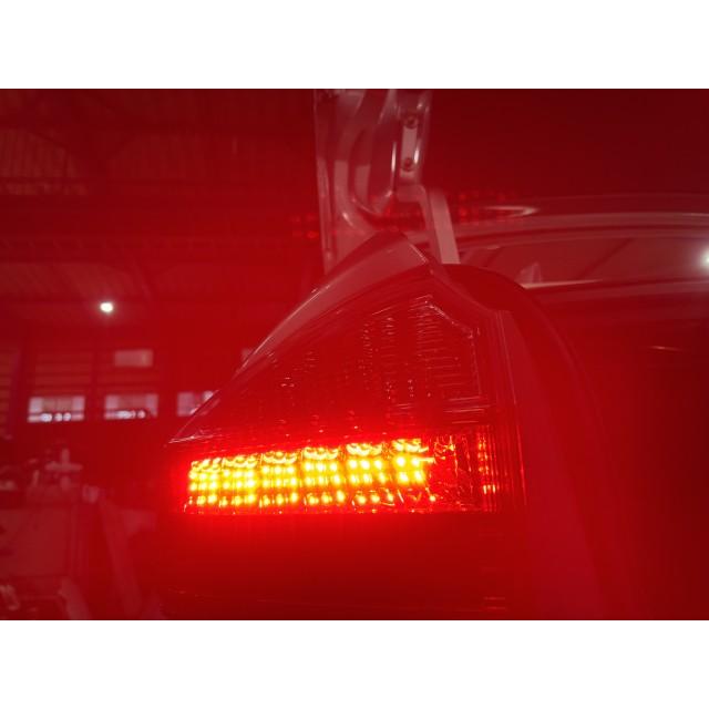 グレイス（Honda） グレイス DAA-GM4 左テールランプ NH830M 220-18241