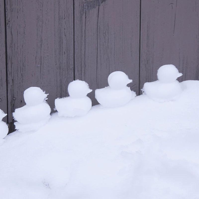 Magna マグナ 雪遊びセット 雪玉メーカー 3点セット 雪玉製造機 2種類 サッカーボール アヒル おしゃれな 特大 メッシュバッグ付 スノーボールメーカー Ws イクシル 通販 Yahoo ショッピング