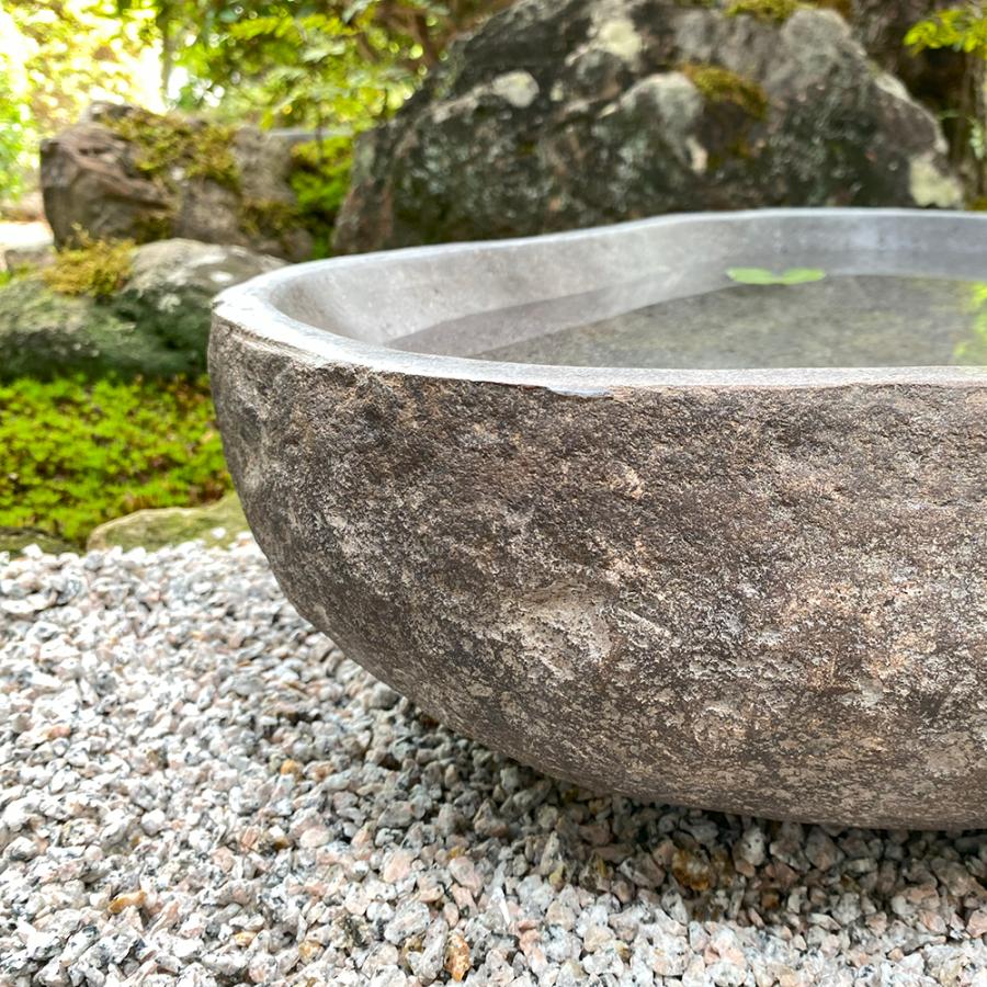 天然石 水鉢・睡蓮鉢鞍馬石【shirosyrup】 天然石 水鉢・睡蓮鉢鞍馬石【shirosyrup】 天然石 水鉢・睡蓮鉢