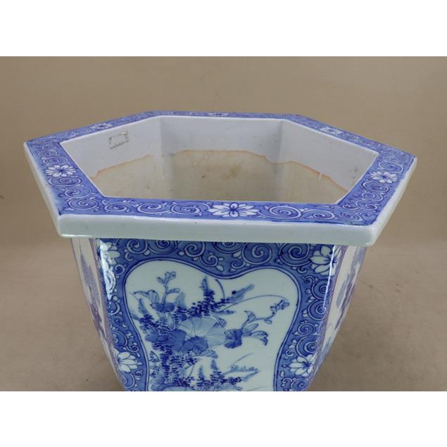 盆栽鉢】 時代鉢 有田焼 草花紋染付六角鉢(一辺32.5cm 無傷 盆栽鉢】 時代鉢 有田焼 草花紋染付六角鉢(一辺32.5cm 無傷