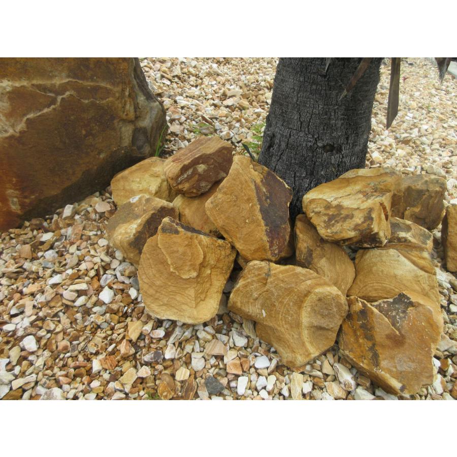 庭石 蛍里石100-200ミリサイズ20キロ マーブルストーン 庭石