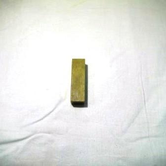 青田青白章石　1.5cm角　高5cm |  | 02