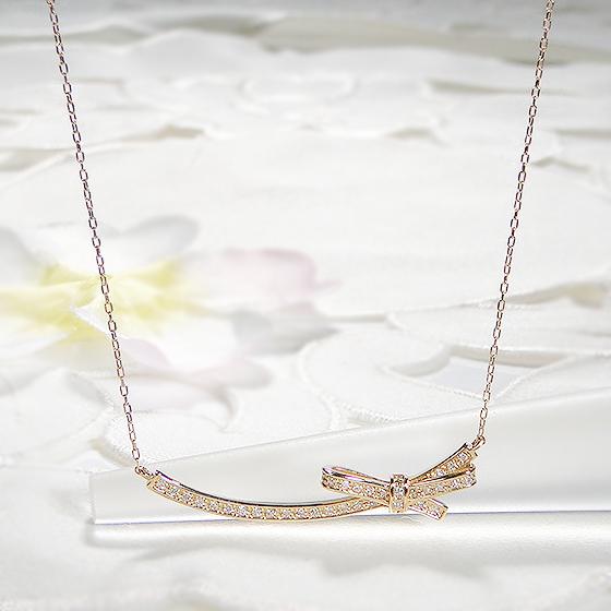 イエローゴールド K18 YG 0.15ct ダイヤモンド リボン ライン ネックレス 送料無料 りぼん ダイヤ 人気 ペンダント 可愛い ギフト 贈り物 ご褒美 ダイヤ AU-0259の画像