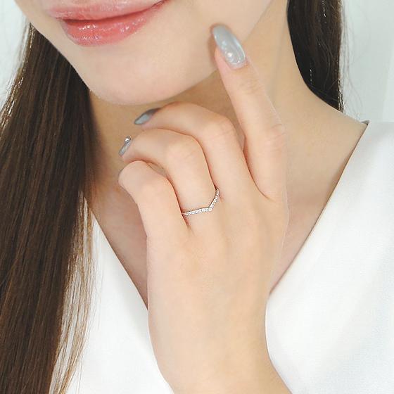 プラチナ イエローゴールド ダイヤモンド リング 送料無料 人気 ダイヤ 18金 ゴールド 18k V V字 シンプル 重ね着け クリスマス プレゼント pt900 AU-0260の画像