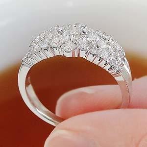 pt900 プラチナ ダイヤモンド ダイヤ 指輪 リング パヴェ フラワー 花