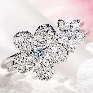 Pt900 アイスブルーダイヤモンド フラワーモチーフ リング 0.38ct 指輪 リング プラチナ pt900 ダイヤモンド ダイヤ ダイアの画像