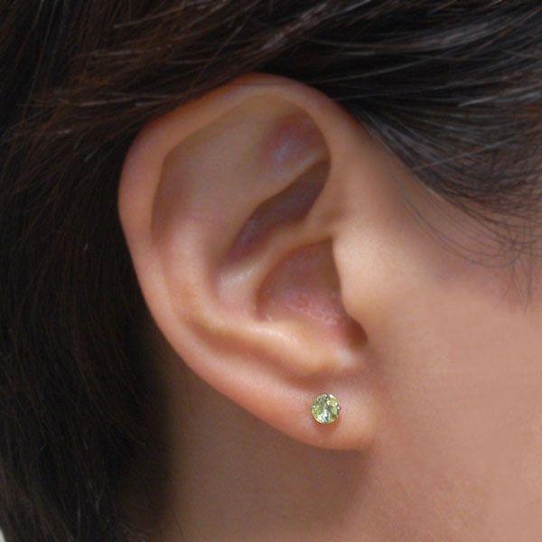 ペリドット ピアス プラチナ レディース メンズ Pt900 片耳用 4mm 8月 誕生石 定番 スタッド 4mm 送料 無料 ピアス シンプル 男性 女性 ペア にも 大きいサイズ |  | 05
