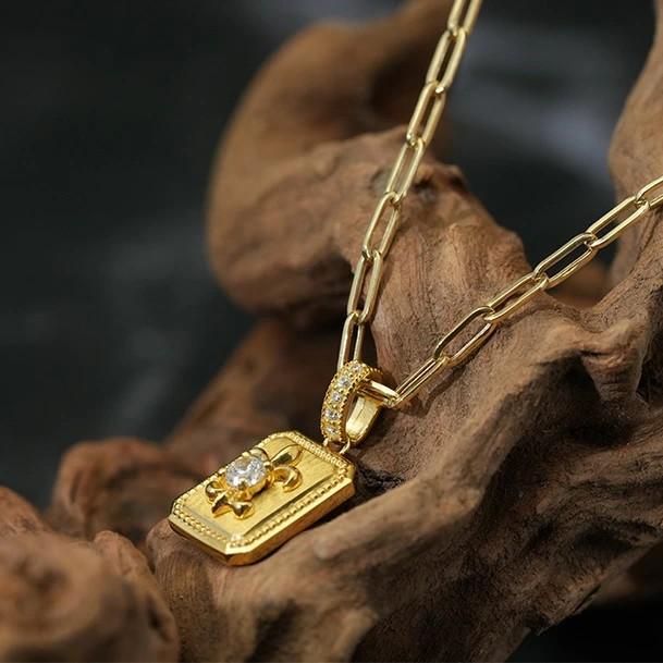 K18YG/K18PG/PT950【メンズペンダントトップ 】 高品質 デザイン 地金 ダイヤ【0.12ct】ゴールドネックレス ピンク プラチナ メンズジュエリー クラシカル 高級の画像