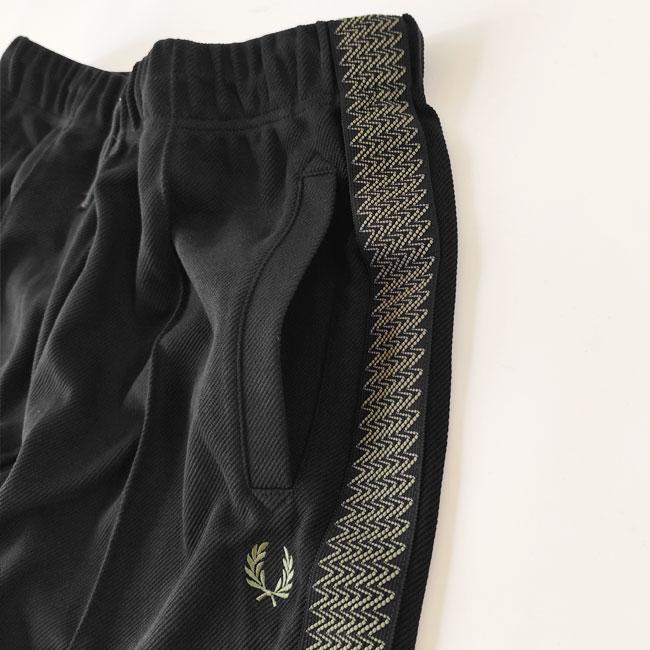 FRED PERRY（フレッドペリー） パンツ ジャージ Tennis Grip Taped