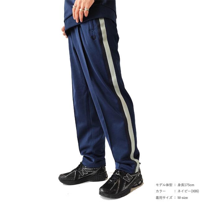 【新品未使用】Fred Perry ブラック トラックパンツ　S FRED PERRY（フレッドペリー） メンズ ボトムス テーピング トラック