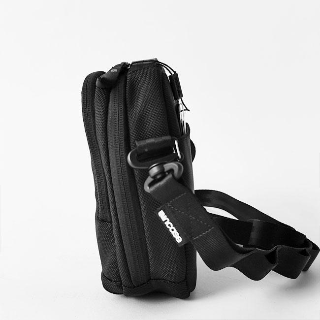 incase（インケース） (正規販売店) ショルダーバッグ Tracks Small