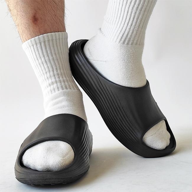 NIKE（ナイキ） リカバリー サンダル REACTX REJUVEN8 SLIDE リアクトX
