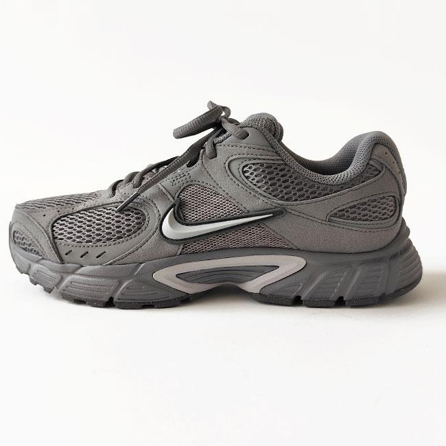 NIKE（ナイキ） スニーカー シューズ 靴 V5 RNR メンズ メッシュ Y2K