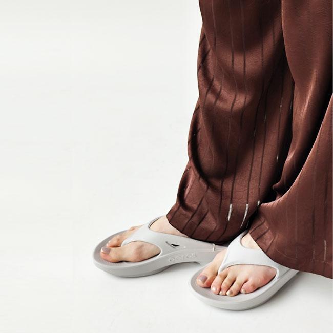 OOFOS（ウーフォス） 並行輸入品 サンダル Ooriginal Thong ウー