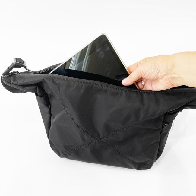 Samsonite RED サムソナイト レッド ショルダーバッグ メーカー3年保証