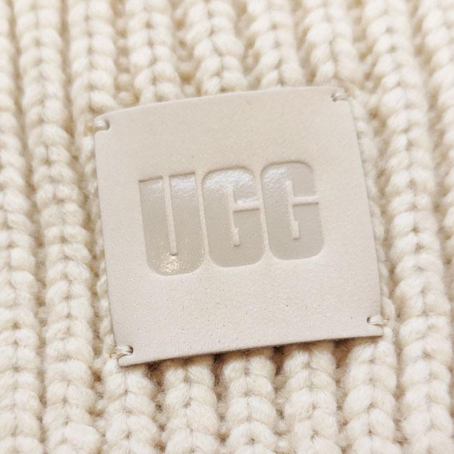 UGG ベージュ ビーニー ロゴ入り UGG（アグ） ニット帽 Cable Beanie with Pom ケーブル ビーニー