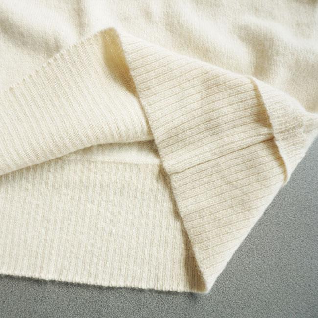 WHYTO ホワイト ベスト レディース WHYTO. V Slit Knit best V