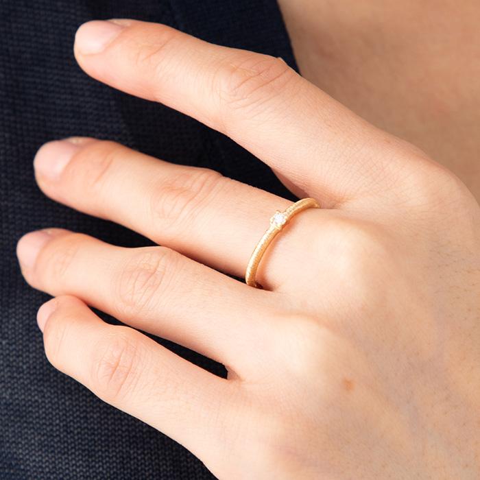 ヘアラインデザインリング K18 一粒ダイヤモンド 1石 0.05ct ダイヤ 指輪 レディース サイズ3〜17号 k18 18金 ゴールドの画像