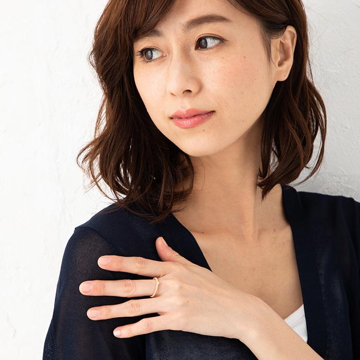 ヘアラインデザインリング K18 一粒ダイヤモンド 1石 0.05ct ダイヤ 指輪 レディース サイズ3〜17号 k18 18金 ゴールドの画像