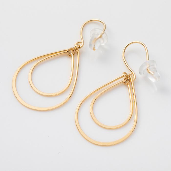 によって ダブルドロップ フックピアス 揺れるピアス Ｋ18 YG 18金