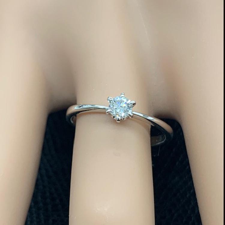 在庫限りのお得な商品 K18 WG ダイヤモンドリング Dカラー 約0.2ct 18 