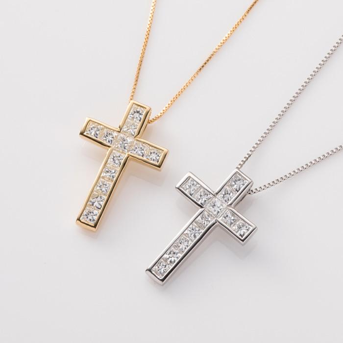 クロスペンダントトップ プリンセスカットダイヤモンド VSクラス、H  