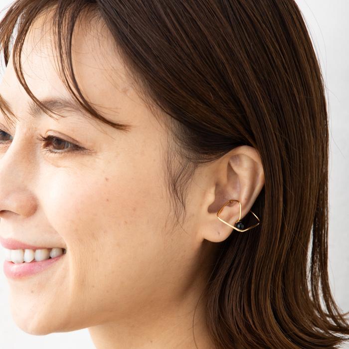 K18YG 立体構造 オニキス ワイヤーイヤカフ イヤーカフス イヤリング 