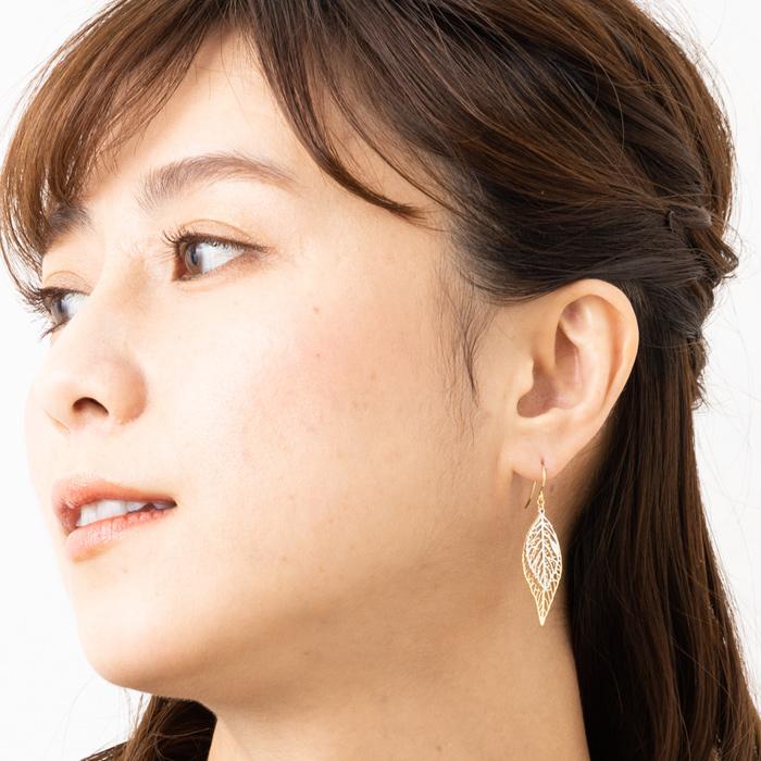 透かし コンビカラー ツイン リーフ ピアス K18YG WG 揺れるデザイン 