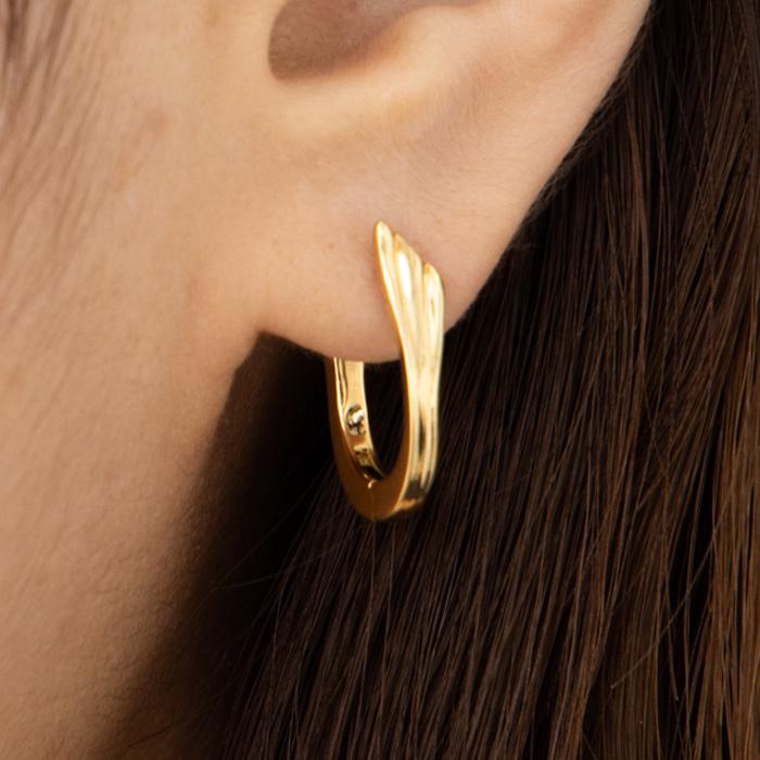 K18YG シンプルドロップ型ピアス 楽天市場】金無垢 ドロップ ピアス 【M】18金 K18 イエロー