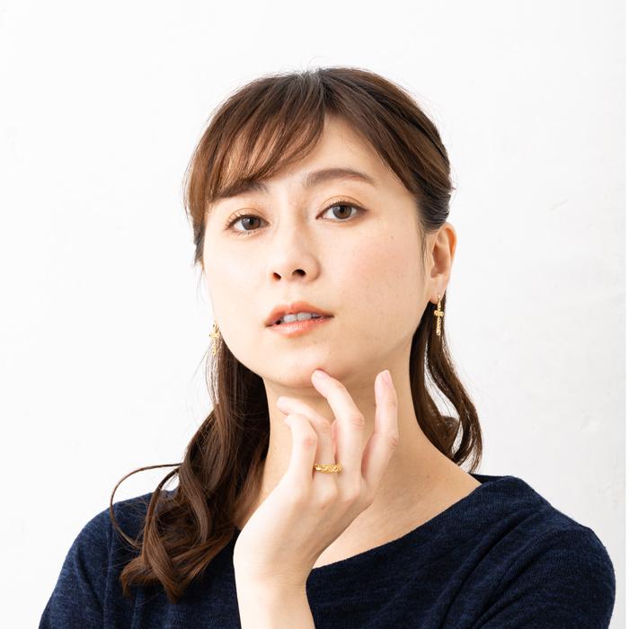 透かし チェーン クロス ピアス K18YG 揺れるデザイン K18 イエローゴールド チェーンモチーフ クロスモチーフ 18金 約2.4g 左右合計の画像