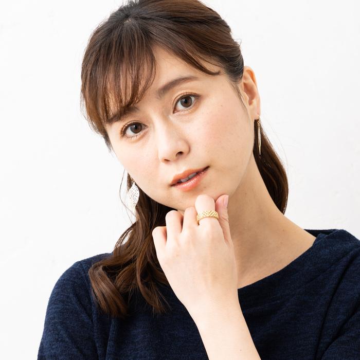 透かし 幅広 リング ジオメトリック デザイン リング 18金 指輪 イエローゴールドの画像
