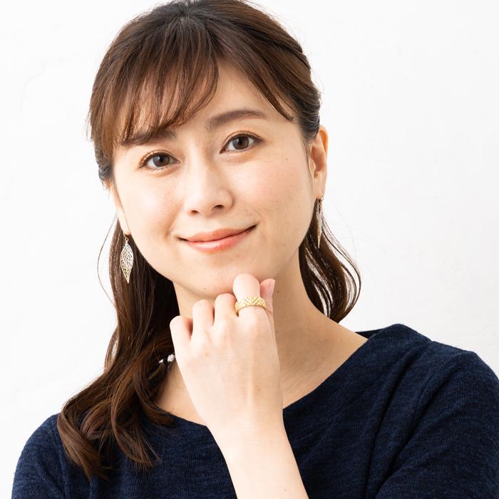 透かし 幅広 リング ジオメトリック デザイン リング 18金 指輪 イエローゴールドの画像