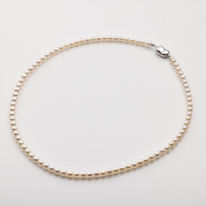 あこや真珠ネックレス  パールネックレス イヤリングorピアスセット 4.5mm 花珠 選べる長さ 42cm 45cm＊専用ケース、専門機関の鑑別書付きの画像