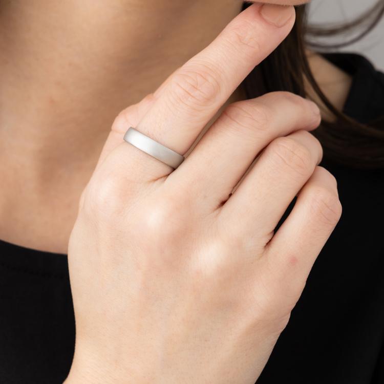 つや消し 純プラチナ Pt999 リング 指輪 地金 資産 平打ち デザイン 幅約4.6ｍｍ 約5.7ｇ(11号基準) 艶消し【造幣局品位証明刻印】の画像