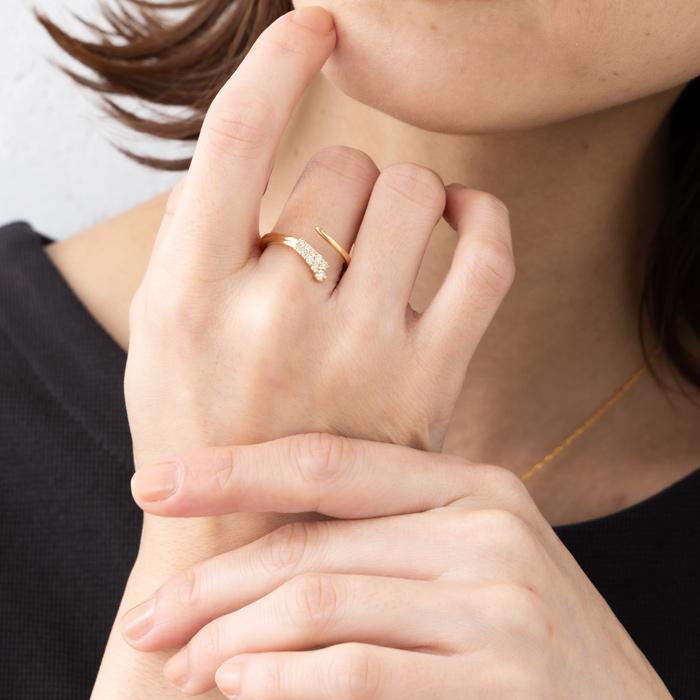 リング K18 YG 開閉式 フリーサイズ ダイヤ リング 10石 計0.18ct 18金 指輪 中折れ式 イエローゴールド 2wey サイズ調整可能 ダイヤモンドリング プレゼントの画像